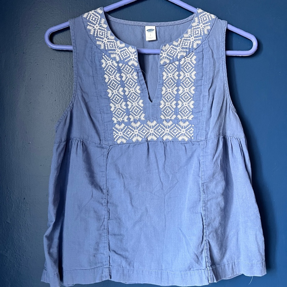 Old Navy Embroidered Sleeveless Top Blue Small Boho Chambray